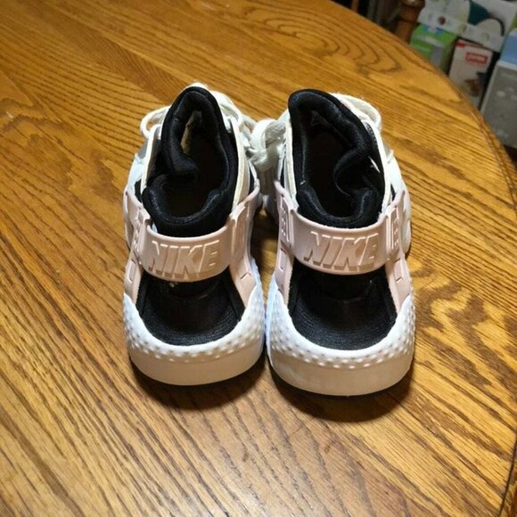 Nike Air Huarache Run GS Pink Foam White Black 654275-115 sz 5Y - Picture 4 of 6